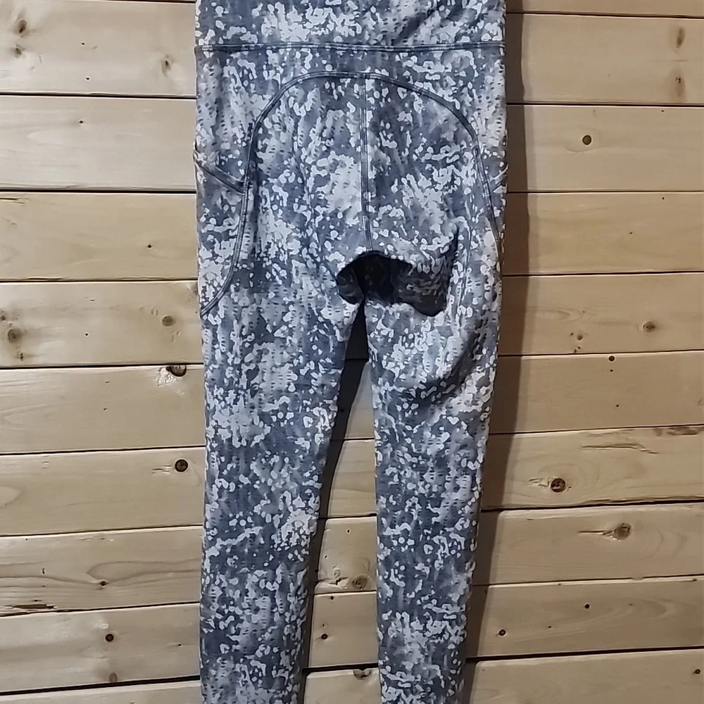 Lululemon High Rise Invigorate  NWT  Tights Leggings Size 4 - Picture 7 of 7